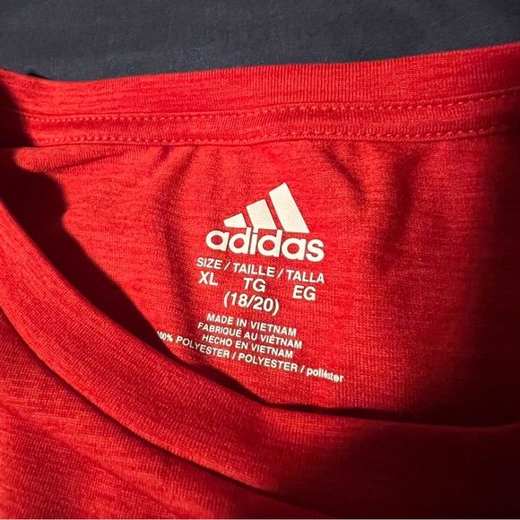Adidas Tshirt - Picture 3 of 3